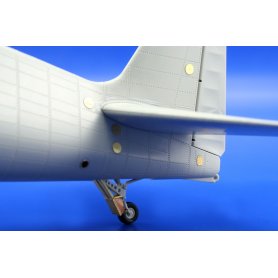 Eduard 1:32 F6F-5 exterior dla Trumpeter