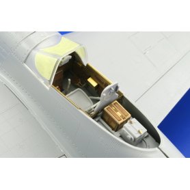 Eduard 1:32 North American P-51D interior S.A. dla Trumpeter