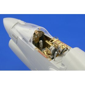 Eduard 1:32 F-8E interior S.A. dla Trumpeter