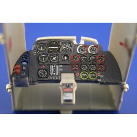 Me 262A Schwalbe interior TRUMPETER