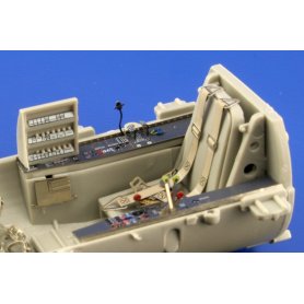Me 262A Schwalbe interior TRUMPETER