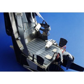 Eduard 1:32 Sukhoi Su-27 Flanker seat dla Trumpeter