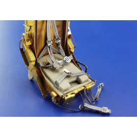 Eduard 1:32 F-105 ejection seat