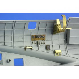 Eduard 1:32 B-17G waist section dla HK Models