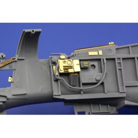 Eduard 1:32 North American P-51D Interior early ser.5-15 S.A. dla Tamiya