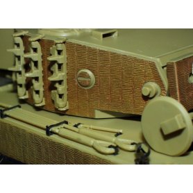 Eduard 1:35 Pz.Kpfw. VI Tiger I Mid. Production exterior dla Academy