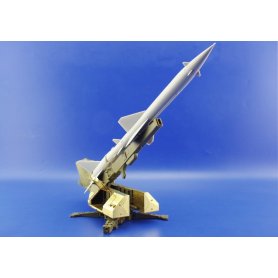 Eduard 1:35 SA-2 Missile on launcher dla Trumpeter
