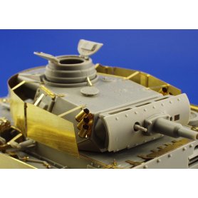 Eduard 1:35 Schurzen Pz.Kpfw. III Ausf.M/N dla Dragon 9015