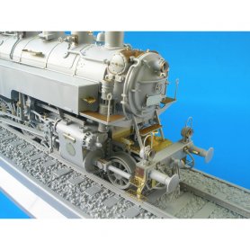 BR 86 exterior TRUMPETER