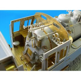 BR 86 exterior TRUMPETER
