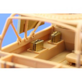 Eduard 1:35 Defender XD Wolf W.M.I.K. Ammo Boxes dla Hobby Boss