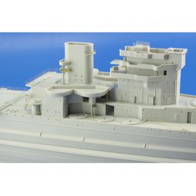 Eduard 1:350 HMS Queen Elizabeth 1943 pt 1 railing and ladders dla Trumpeter 05324