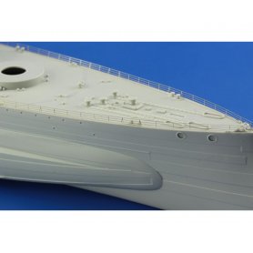 Eduard 1:350 HMS Queen Elizabeth 1943 pt 1 railing and ladders dla Trumpeter 05324