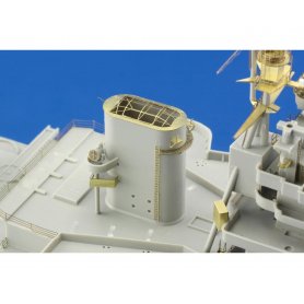 Eduard 1:350 HMS Queen Elizabeth 1943 pt 3 superstructure dla Trumpeter 05324