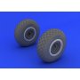 Eduard 1:32 B-17 wheels dla HK Models