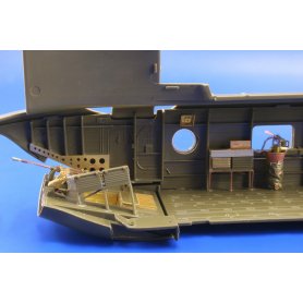 ACH-47A Chinook interior ITALERI