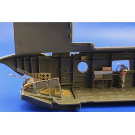 ACH-47A Chinook interior ITALERI