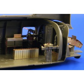 ACH-47A Chinook interior ITALERI