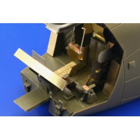 ACH-47A Chinook interior ITALERI
