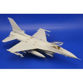 Eduard 1:48 F-16CJ Block 50 dla Tamiya 61098