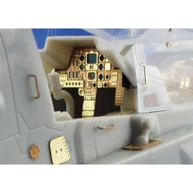 AH-64A HASEGAWA