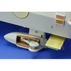 Sea King AEW.2 exterior CYBER HOBBY