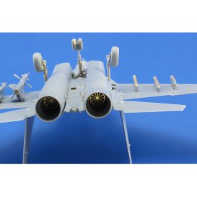 Eduard 1:72 MiG-29 Izdelye 9-13 dla Zvezda 7278