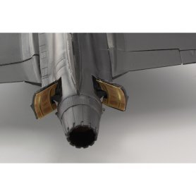Eduard 1:72 JAS-39D dla Revell 3965