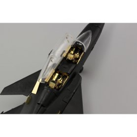 Eduard 1:72 JAS-39D dla Revell 3965
