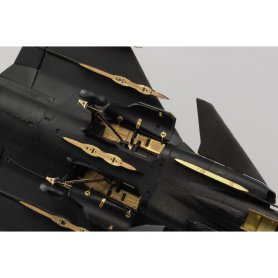 Eduard 1:72 JAS-39D dla Revell 3965