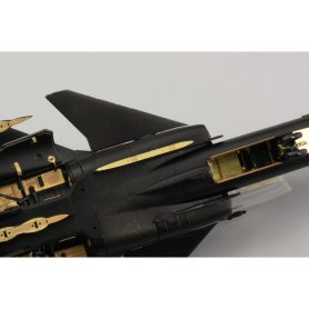 Eduard 1:72 JAS-39D dla Revell 3965