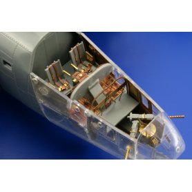 Eduard 1:72 B-24D front interior S.A. dla Hasegawa