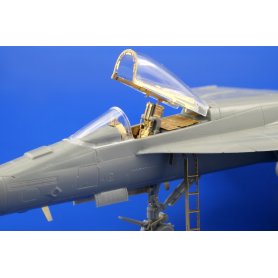 Eduard 1:72 F/A-18E S.A. dla Revell