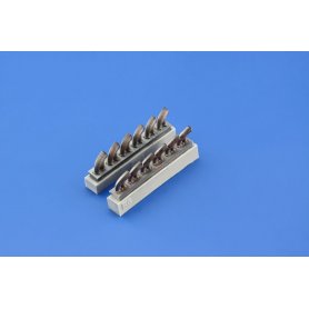 Eduard 1:32 P-39Q/N exhaust stacks dla Kittyhawk