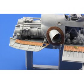 Eduard BIG 1:72 Mil Mi-24V Hind E dla Zvezda