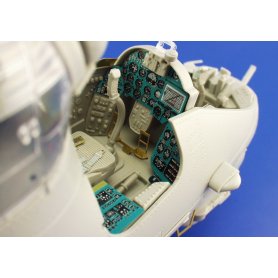 Mi-24V HIND 1/35 TRUMPETER