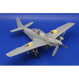 Eduard BIG 1:32 North American P-51D dla Dragon