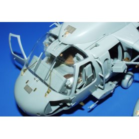 UH-60L 1/35 ACADEMY