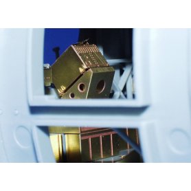 UH-60L 1/35 ACADEMY