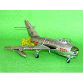 TRUMPETER 1:32 02206 MIKOYAN MIG-17PF "FRESCO" (F-5A)