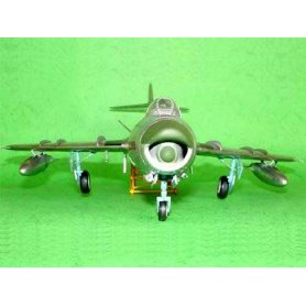 TRUMPETER 1:32 02206 MIKOYAN MIG-17PF "FRESCO" (F-5A)