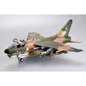 Trumpeter 1:32 USAF A-7D CorsairR II