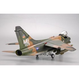 Trumpeter 1:32 USAF A-7D CorsairR II