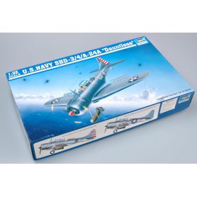 TRUMPETER 1:32 02242 U.S. NAVY SBD-3/4/A-24A "DAUNTLESS"