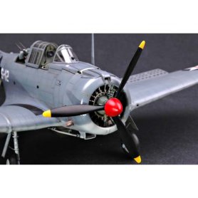 TRUMPETER 1:32 02242 U.S. NAVY SBD-3/4/A-24A "DAUNTLESS"