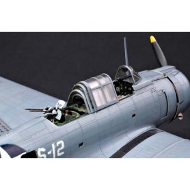 TRUMPETER 1:32 02242 U.S. NAVY SBD-3/4/A-24A "DAUNTLESS"