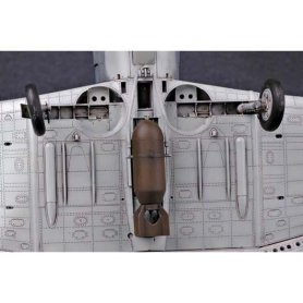 TRUMPETER 1:32 02242 U.S. NAVY SBD-3/4/A-24A "DAUNTLESS"