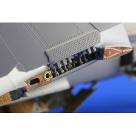 Eduard BIG 1:32 F-8E US Nvy dla Trumpeter