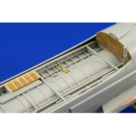 Eduard BIG 1:32 F-8E French Navy dla Trumpeter