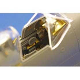 Eduard BIG 1:32 Supermarine Spitfire Mk.XVIe dla Tamiya